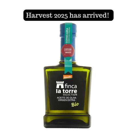 A bottle of Finca la Torre Harvest 2025